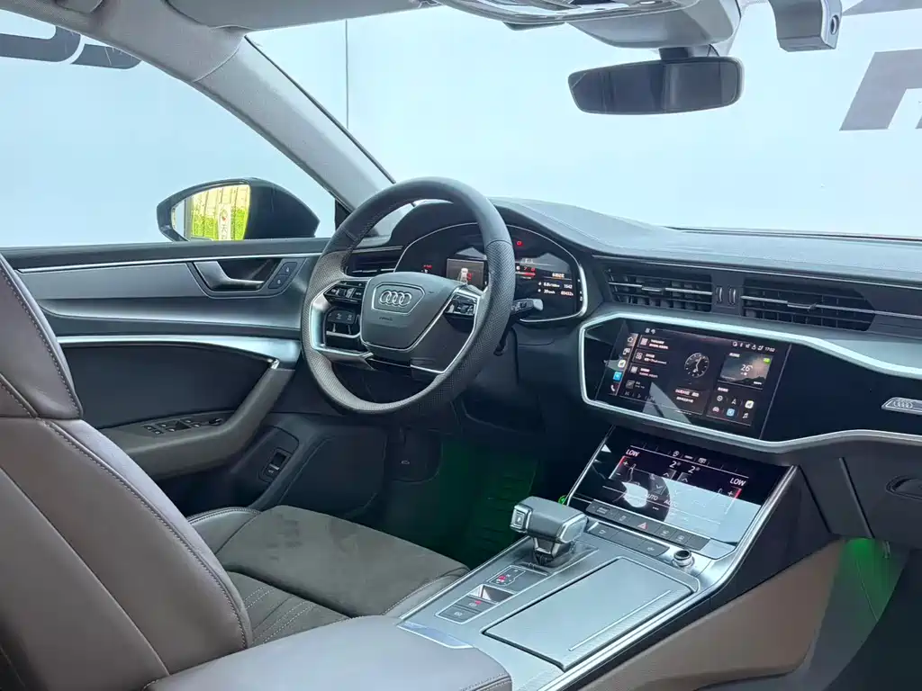 Audi A7L 2024 45 TFSI Luxury