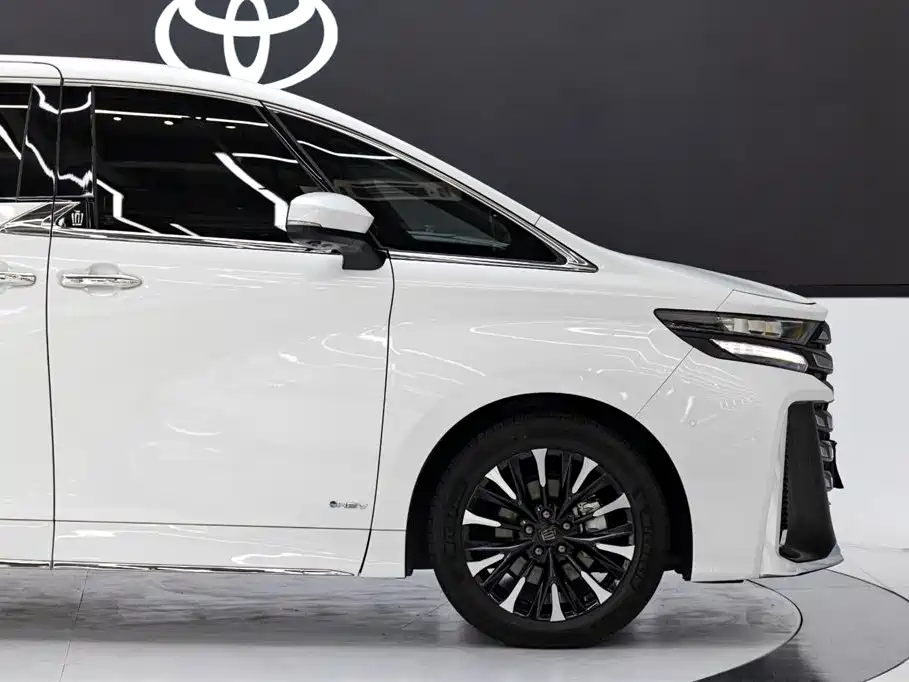 2024 Toyota Vellfire Crown Hybrid 2.5L Supreme Executive Edition