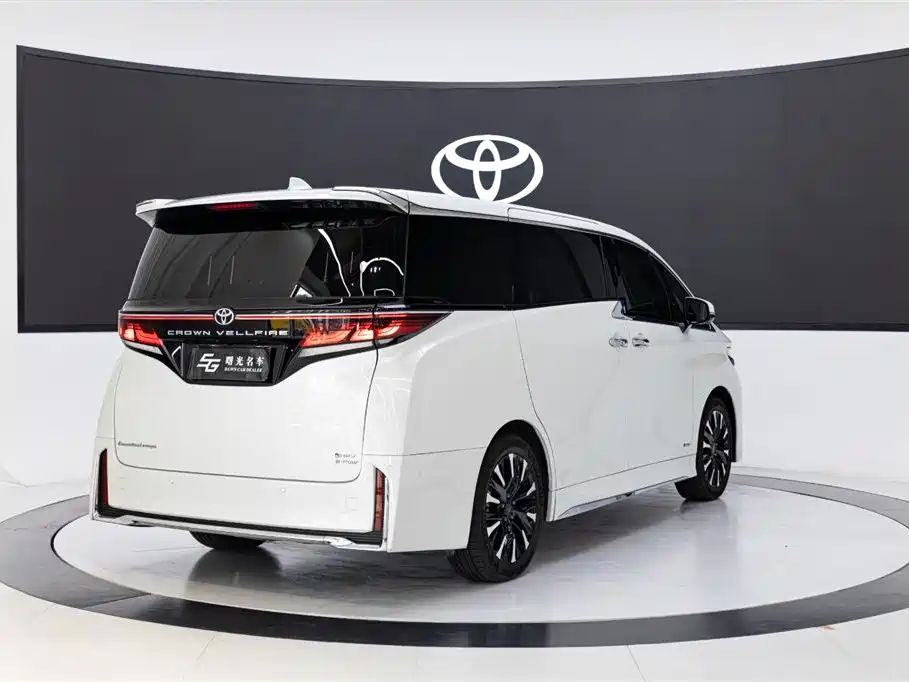 2024 Toyota Vellfire Crown Hybrid 2.5L Supreme Executive Edition