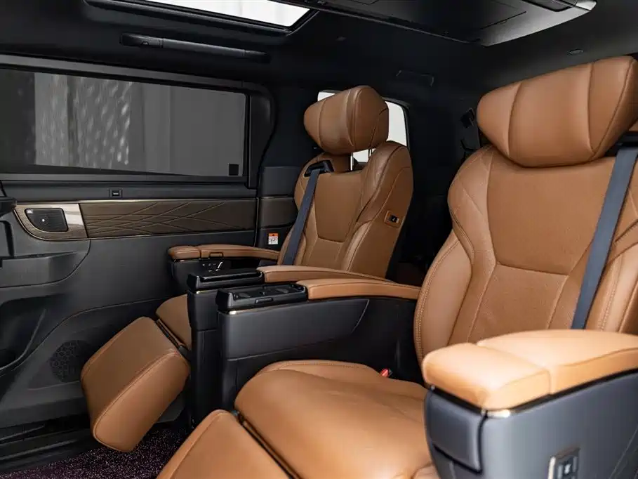 2024 Toyota Vellfire Crown Hybrid 2.5L Supreme Executive Edition