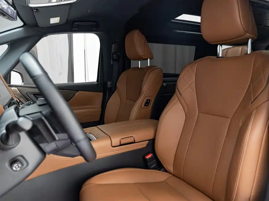 2024 Toyota Vellfire Crown Hybrid 2.5L Supreme Executive Edition