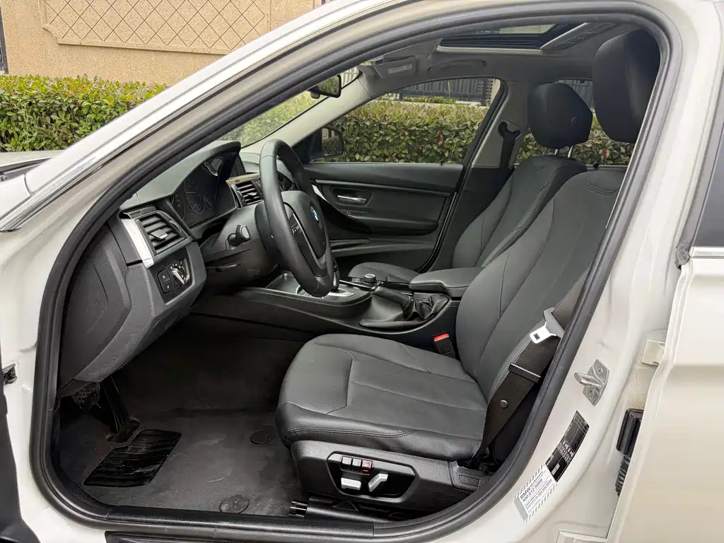 BMW 3 Series 2017 model 320Li Fashion