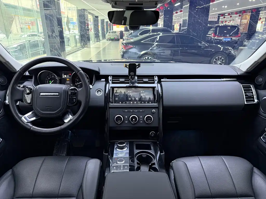 Land Rover Discovery 2019 2.0T SE