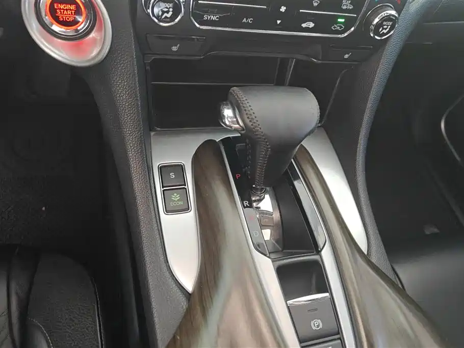 Avancier 2017 240TURBO 2WD Comfort Edition