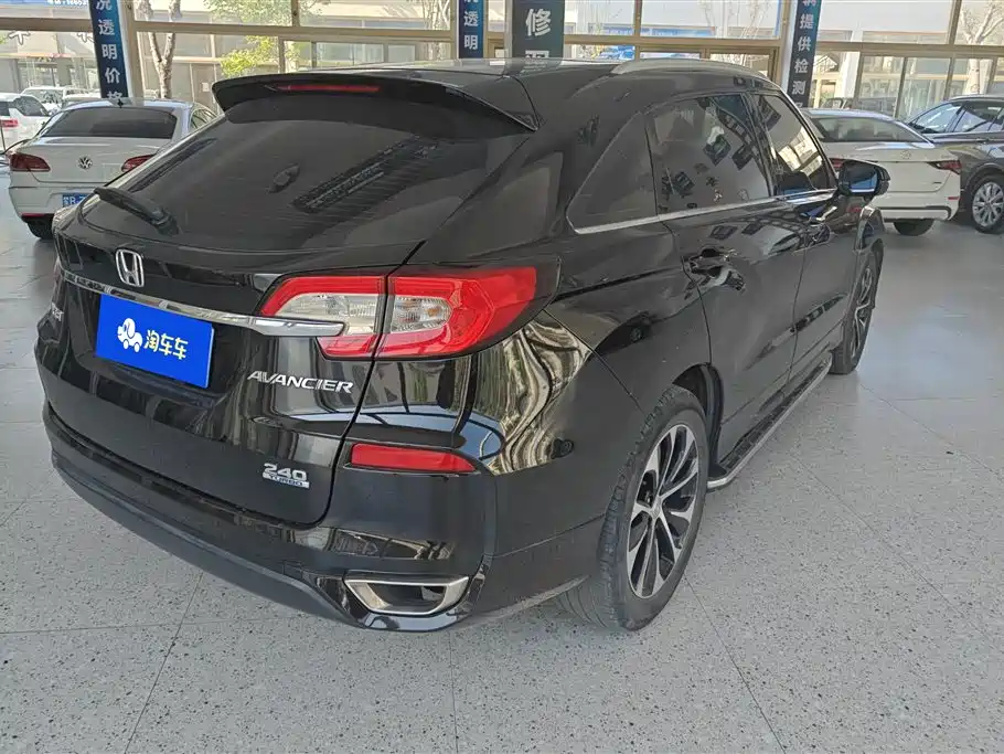 Avancier 2017 240TURBO 2WD Comfort Edition