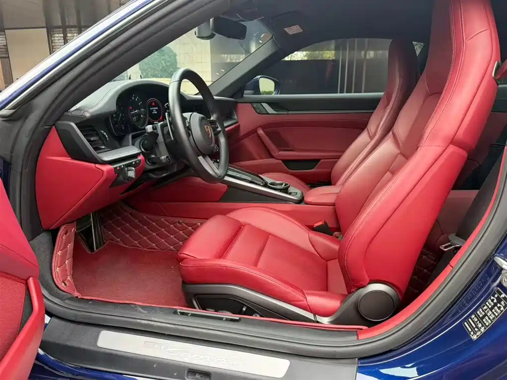 Porsche 911 2023 Carrera 3.0T