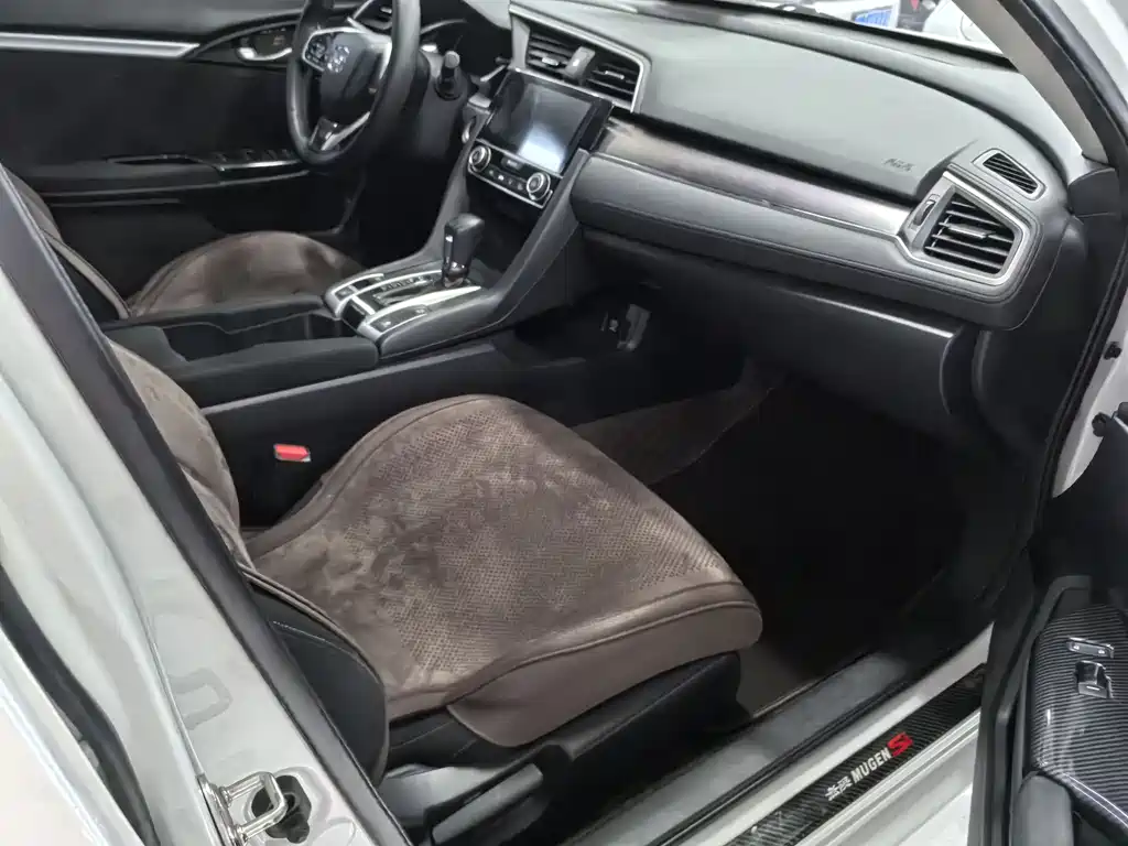 Civic 2016 220TURBO CVT Luxury Edition