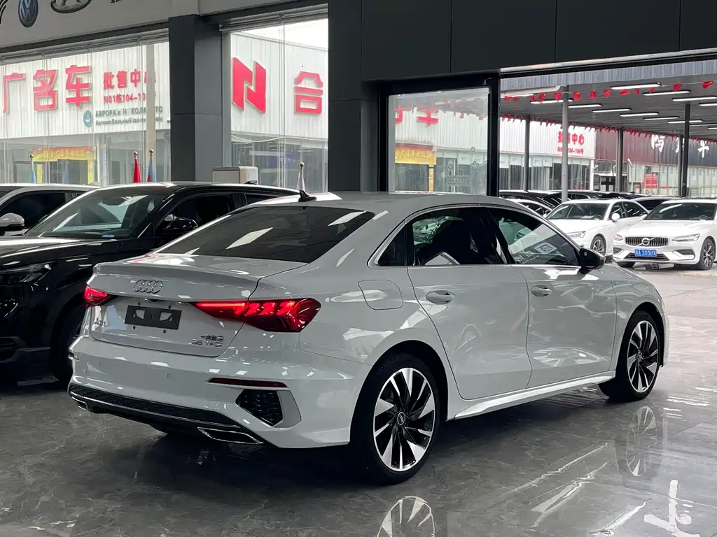 Audi A3L Limousine 35 TFSI Fashion Sport 2023