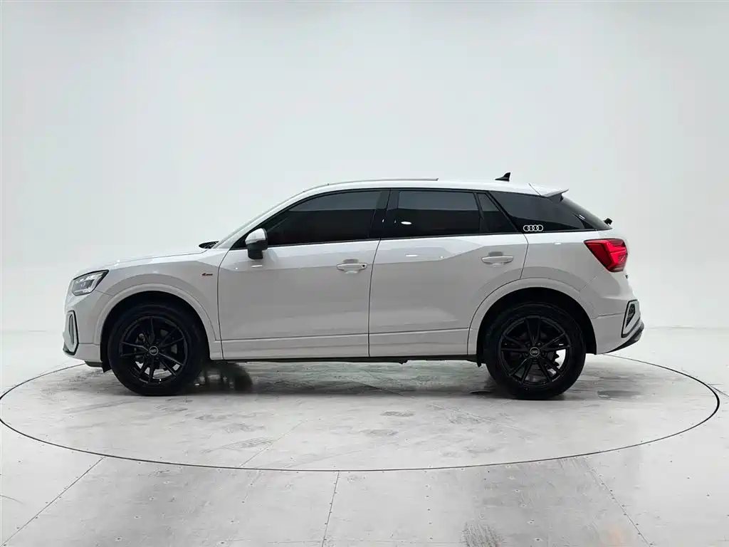 Audi Q2L 2022 35 TFSI Entry Dynamic