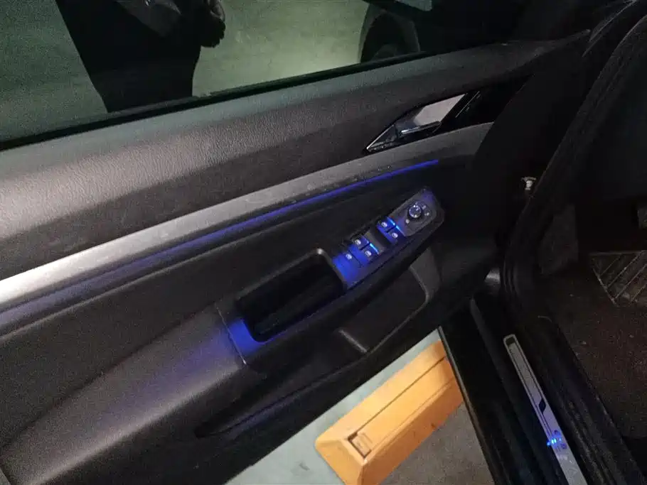 Bora EV 2020 Shang Pro