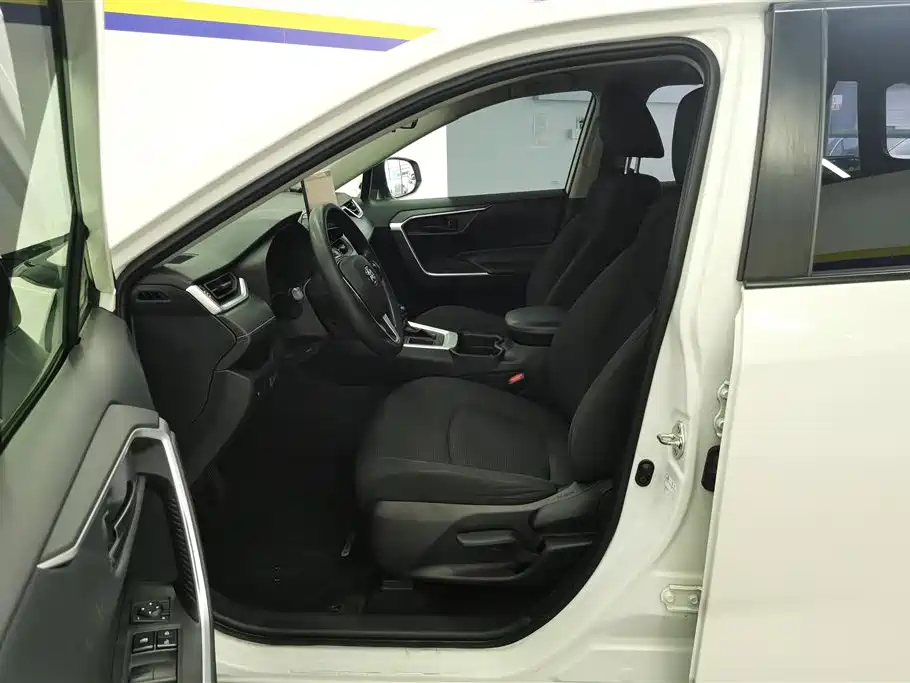 RAV4 2020 2.0L CVT 2WD Urban Edition