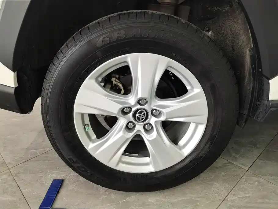 RAV4 2020 2.0L CVT 2WD Urban Edition