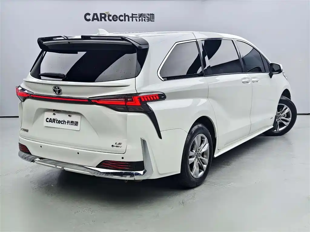 Toyota Sienna 2024 2.5L Hybrid Comfort Edition
