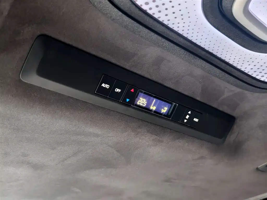 Toyota Sienna 2024 2.5L Hybrid Comfort Edition