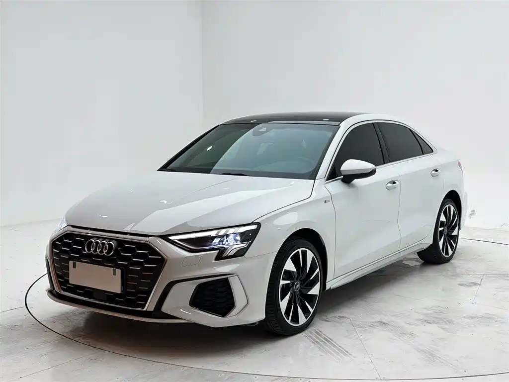 Audi A3L Limousine 2023 Facelift 35 TFSI Fashion Sport