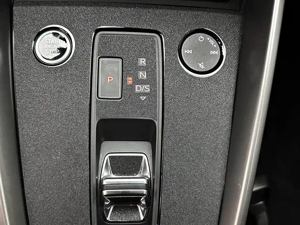 Audi A3L Limousine 2023 Facelift 35 TFSI Fashion Sport
