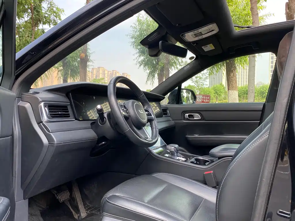 Li Auto ONE 2021 Extended Range 6-Seater Edition