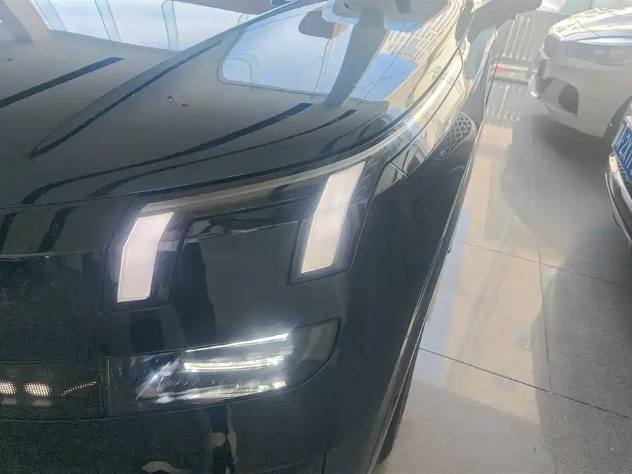 Lynk & Co 900 2025 1.5T Ultra 6-Seater