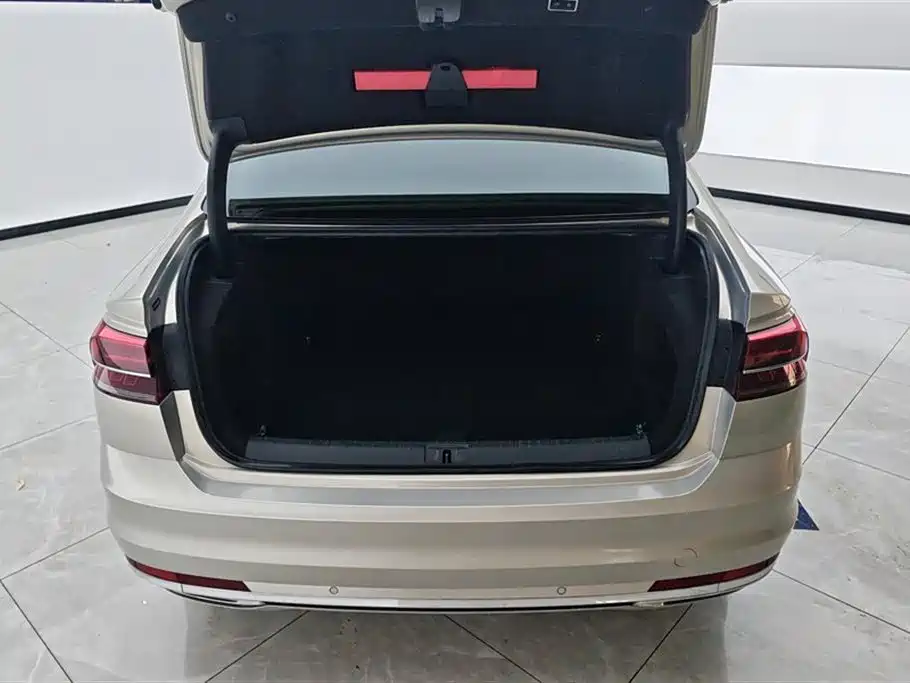 Volkswagen Phideon 2018 Facelift 380TSI FWD Business Edition
