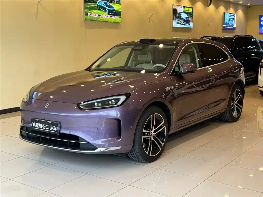 AITO M5 2025 EREV Ultra AWD