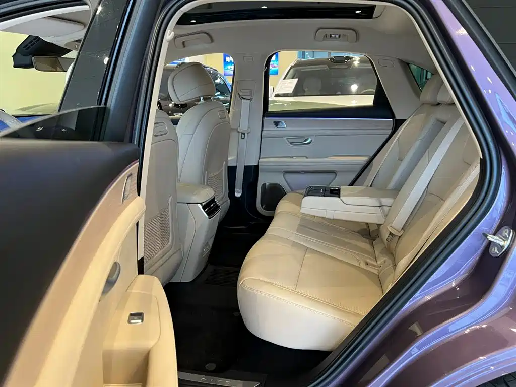AITO M5 2025 EREV Ultra AWD
