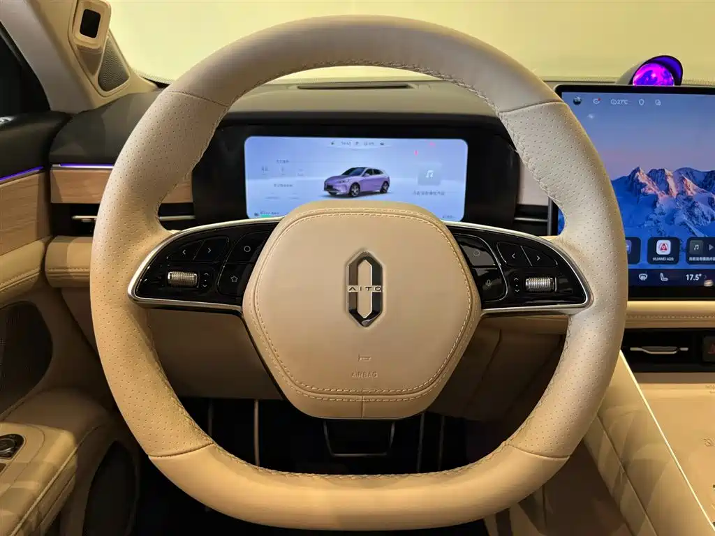 AITO M5 2025 EREV Ultra AWD