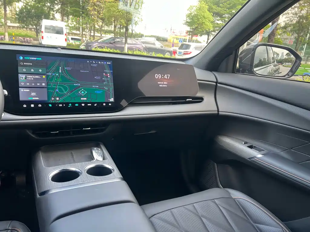 Changan CS75 PLUS 2025 4th Generation 1.5T New Blue Whale Smart Premium Edition