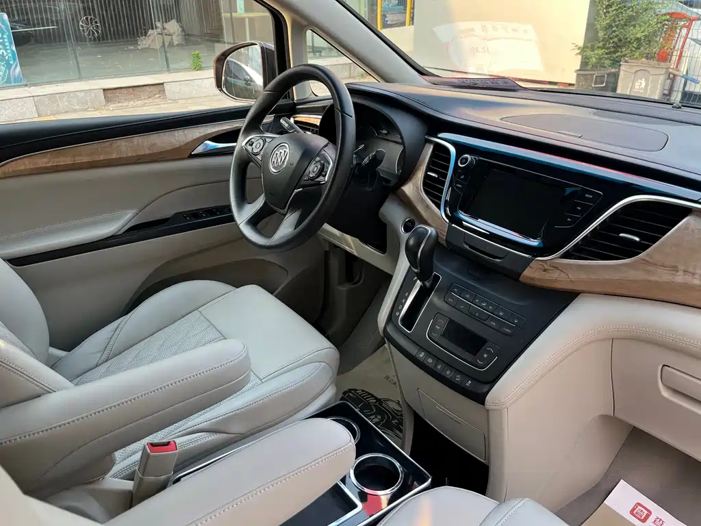 Buick GL8 2017 ES 28T Comfort Edition China V