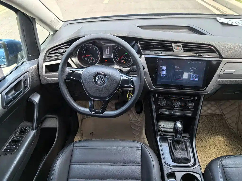Volkswagen Touran L 2016 280TSI DSG Comfort Edition