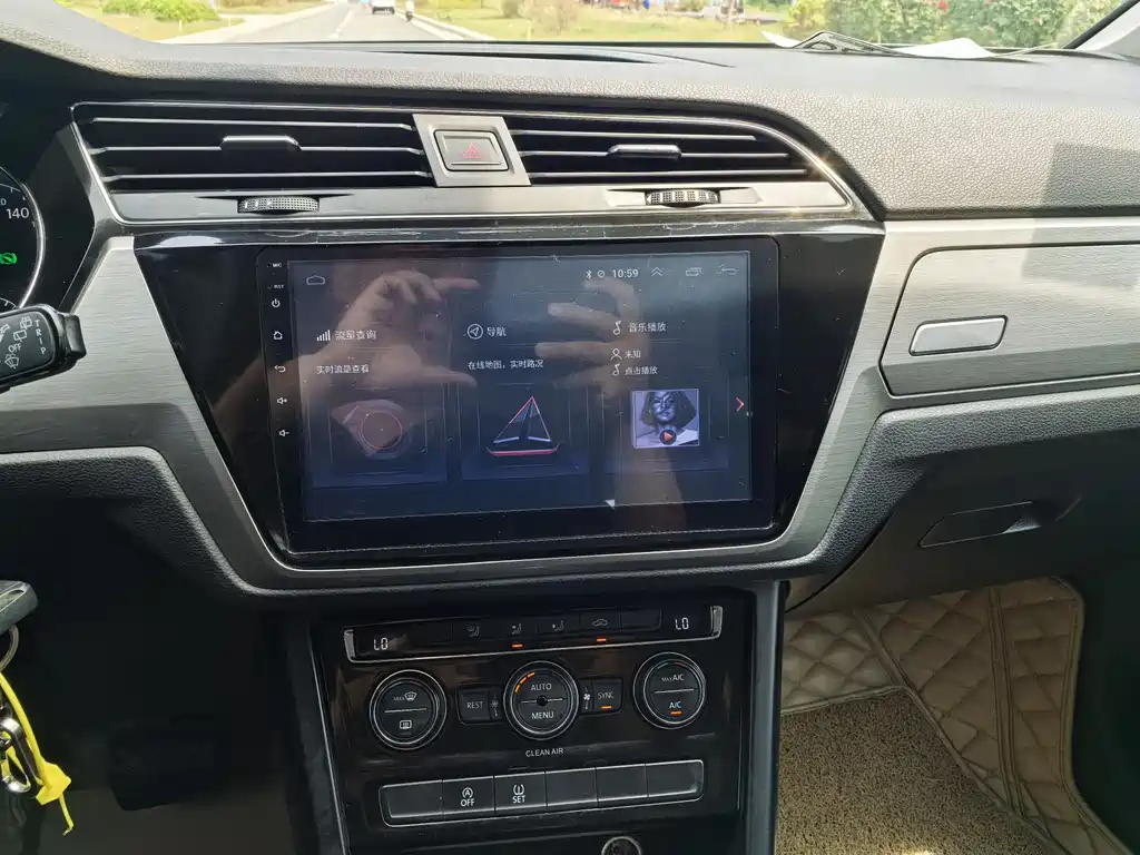 Volkswagen Touran L 2016 280TSI DSG Comfort Edition