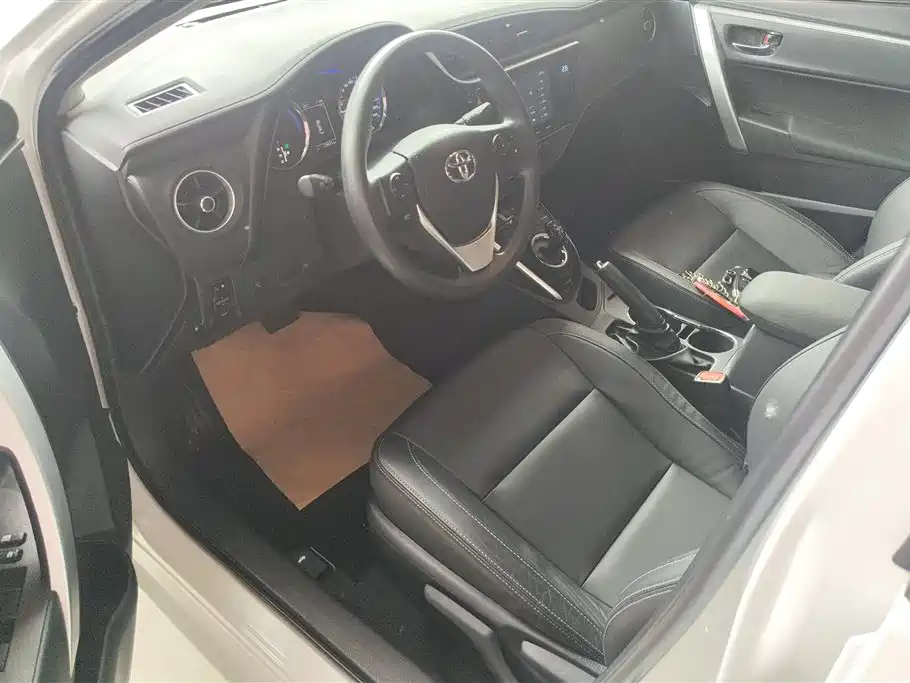 Toyota Corolla Plug-in Hybrid 2020 1.8L E-CVT Comfort Edition
