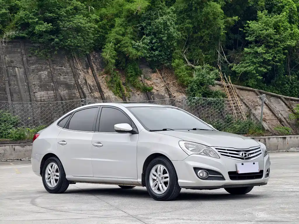 Hyundai Elantra 2011 1.6L Automatic Luxury Edition