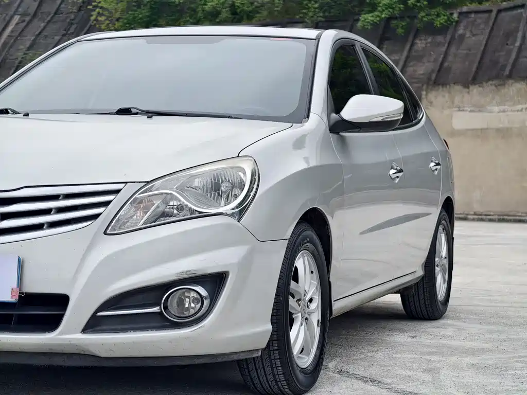 Hyundai Elantra 2011 1.6L Automatic Luxury Edition