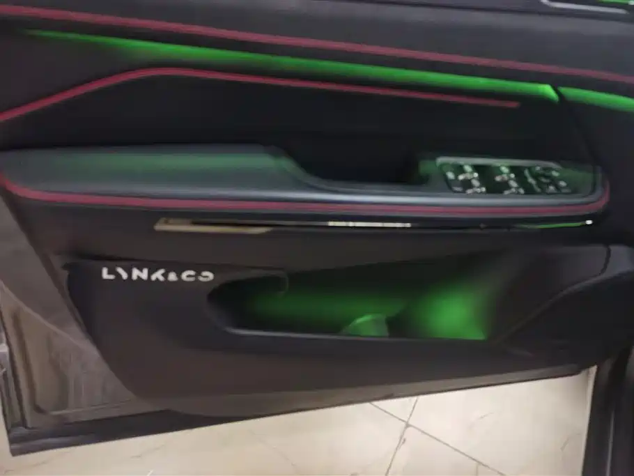 Lynk & Co 05 2022 2.0TD AWD Halo