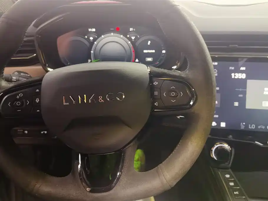 Lynk & Co 05 2022 2.0TD AWD Halo