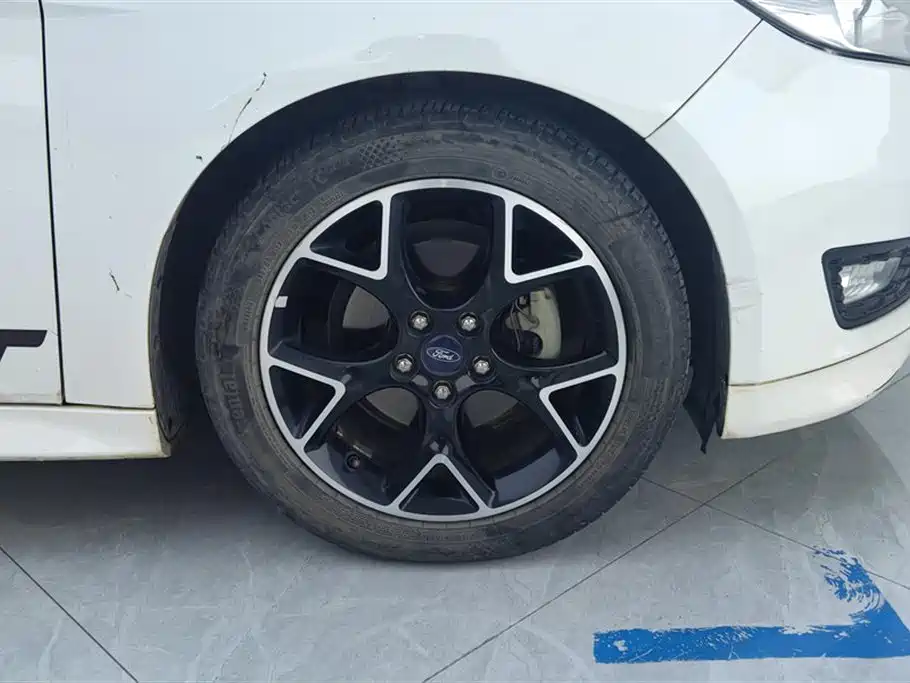 Ford Focus 2017 1.5T CTCC White and Black Limited Edition