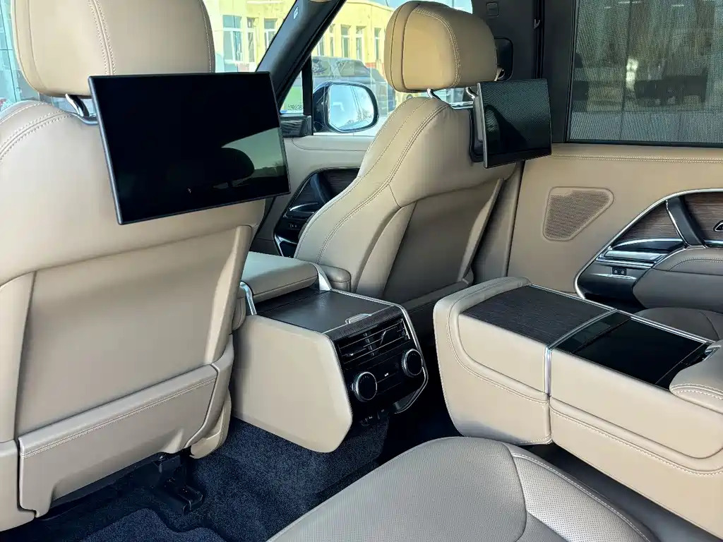 Range Rover 2024 3.0 L6 400PS Autobiography LWB