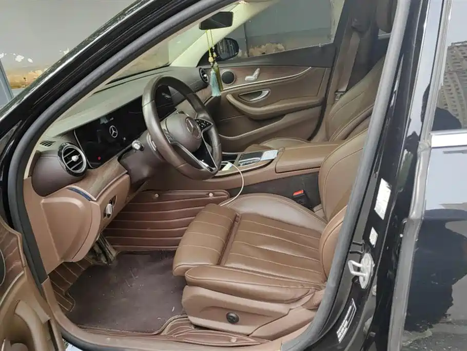Mercedes-Benz E-Class 2022 Facelift II E 260 L