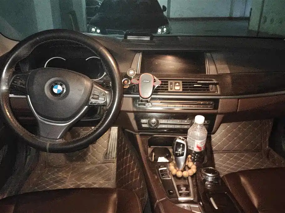 BMW 5 Series 2017 525Li Luxury Design Package - фото 12