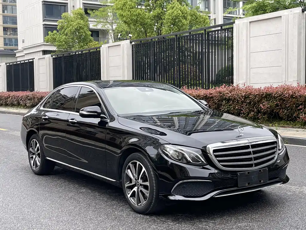 Mercedes-Benz E-Class 2016 E 300 L Fashion