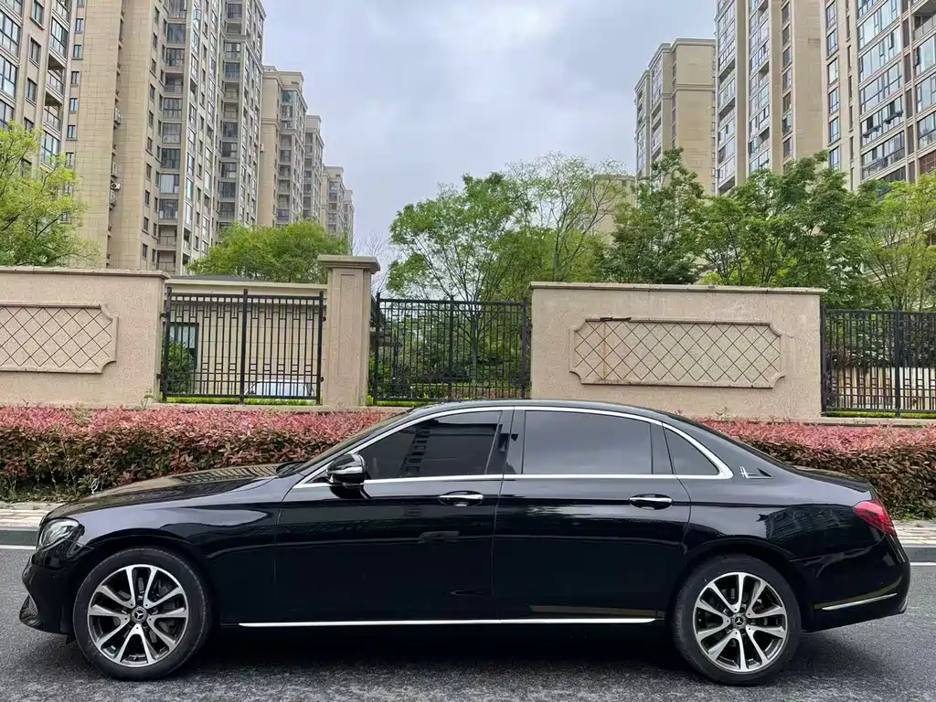 Mercedes-Benz E-Class 2016 E 300 L Fashion