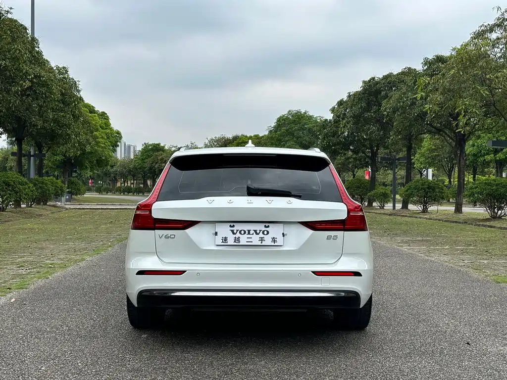 Volvo V60 2023 B5 Inscription