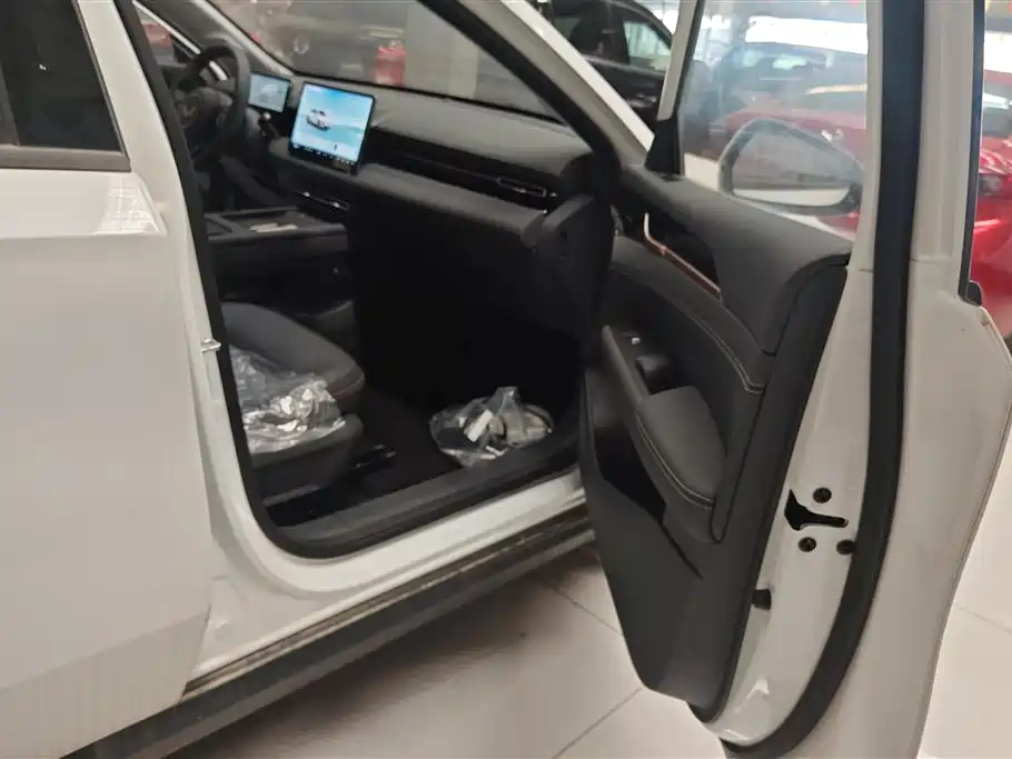 Wuling Starlight 2025 70km Intelligent Standard Edition