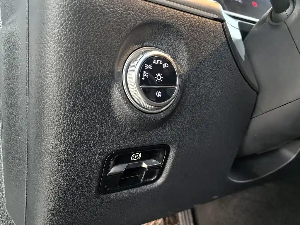 Mercedes-Benz C-Class 2024 Facelift 3 C 260 L Sport Edition