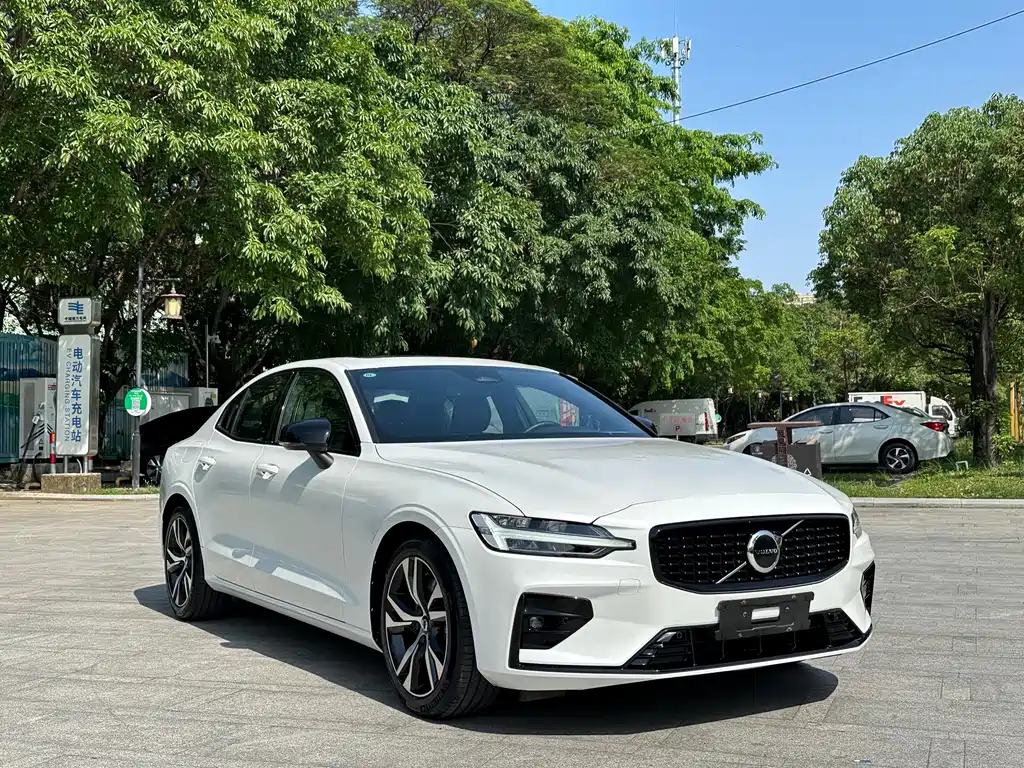 Volvo S60 2024 B5 Inscription Sport Edition