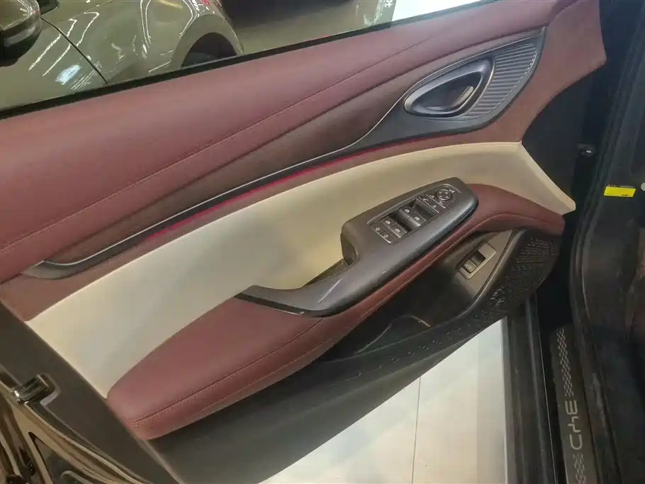 BYD Seal 2024 Honor Edition DM-i 1.5L 121km Prestige