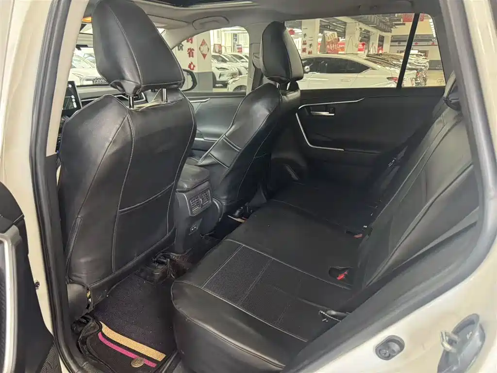 Toyota Wildlander 2022 2.0L CVT 2WD Luxury Edition