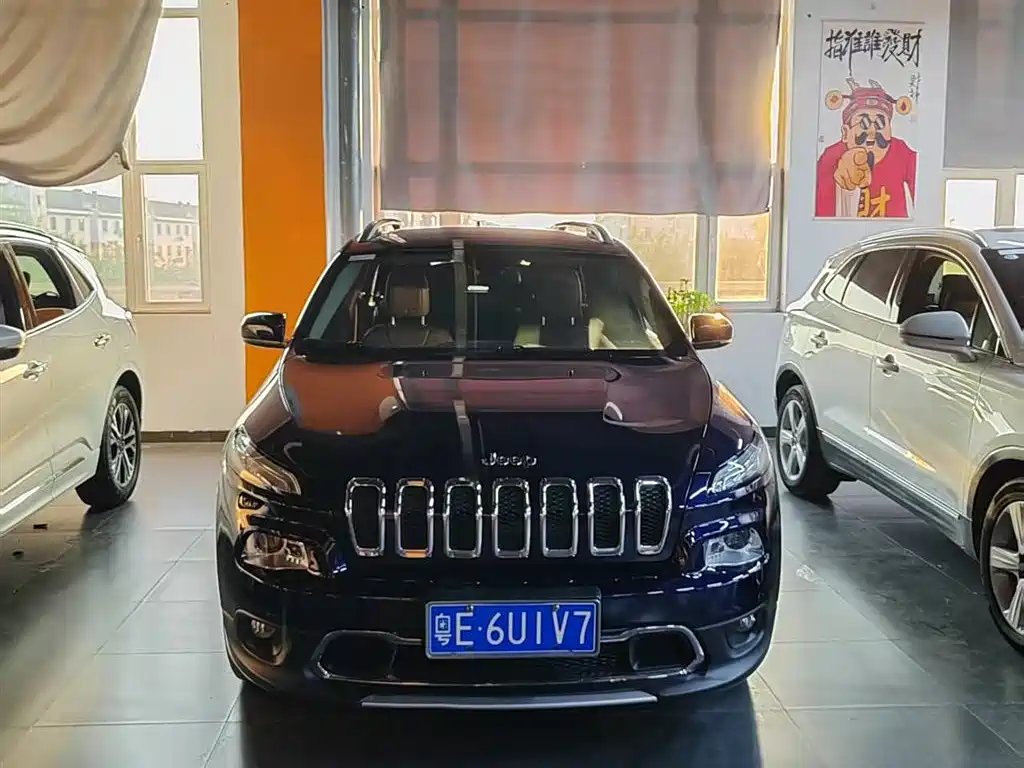 Jeep Cherokee 2017 2.4L Advanced Intelligent Edition
