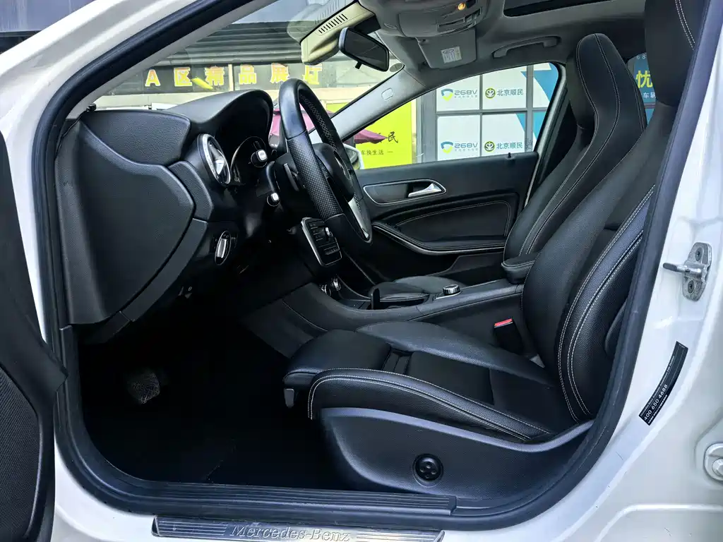 Mercedes-Benz GLA 200 Dynamic Edition 2016