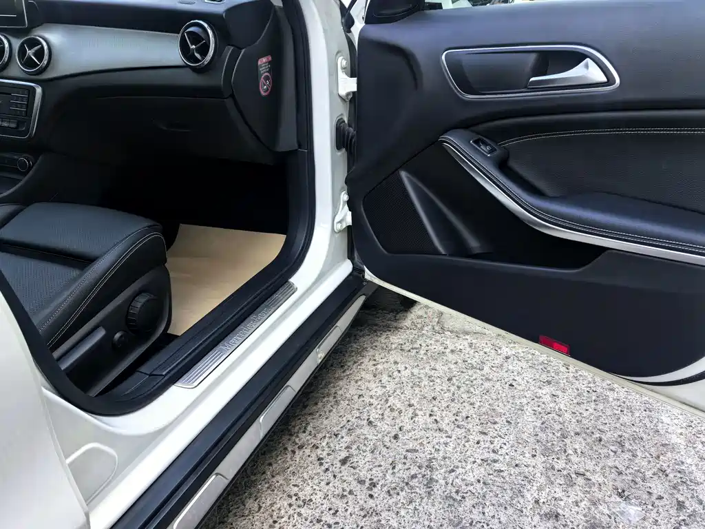 Mercedes-Benz GLA 200 Dynamic Edition 2016